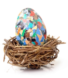 Ostereier mit Buntes Konfetti (Foto von Roman Milert © istockphoto)